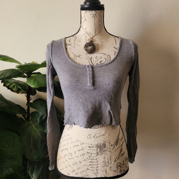 Colsie Tops - Colsie Grey Thermal Crop Top